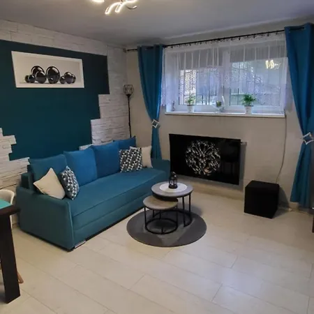 Quiet Basement Appartement *