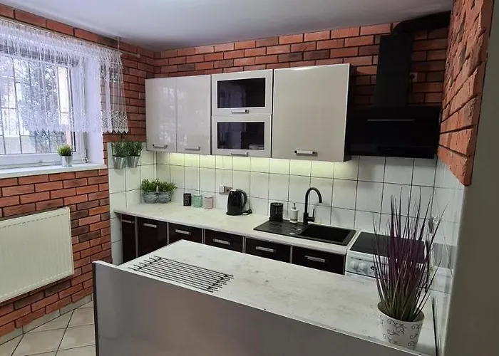 Quiet Basement Appartement *